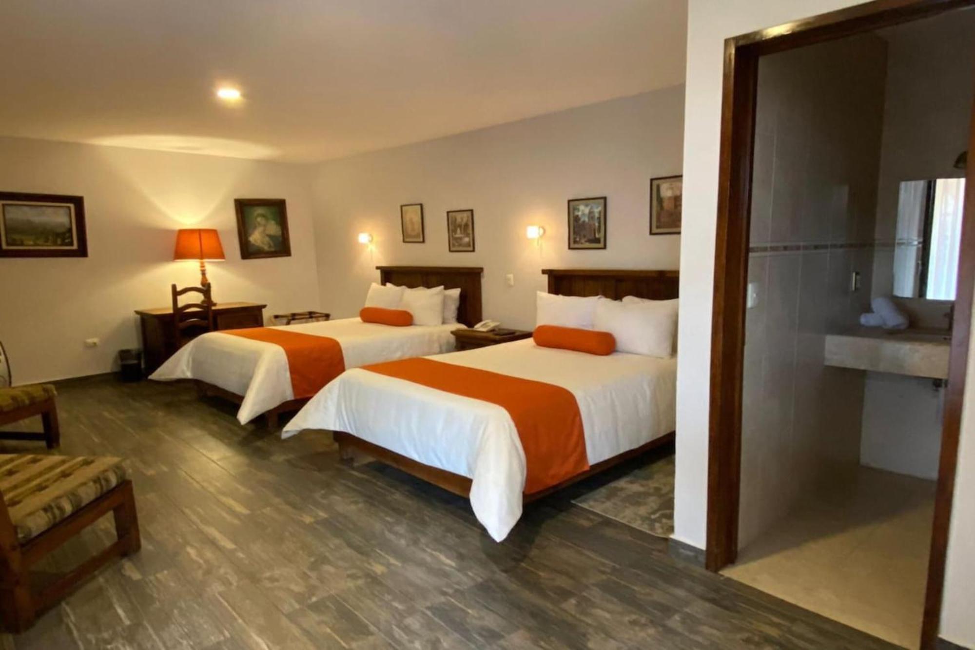 Capital O La Huerta Golf & Hotel Cholula Kültér fotó